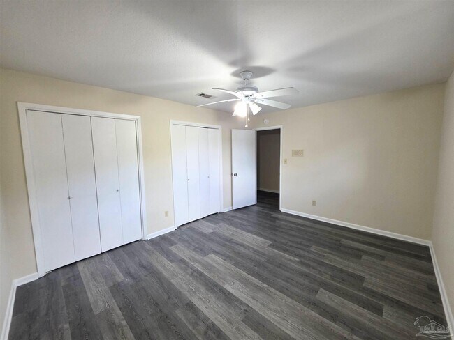 Building Photo - 7819 Hearthstone Cir