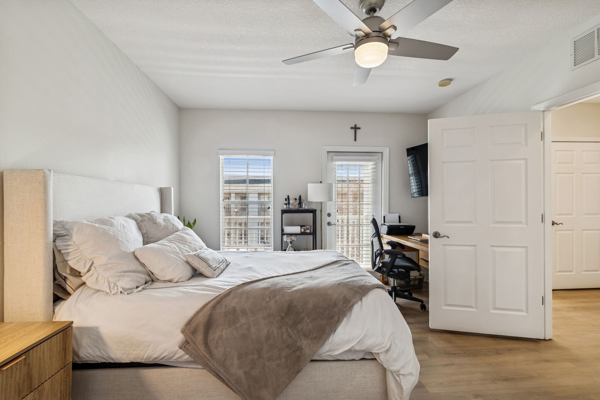 Third floor master bedroom - 4543 Bay Spring Ct