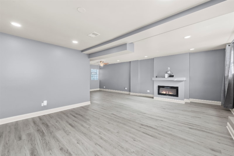 Building Photo - 4829 S St Lawrence Ave