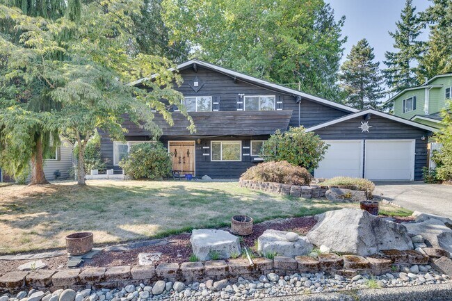 Primary Photo - Updated Two-Story Home in Sought-After Loc...