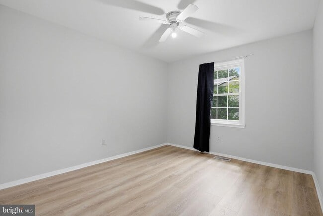 Building Photo - 7739 Tiverton Dr