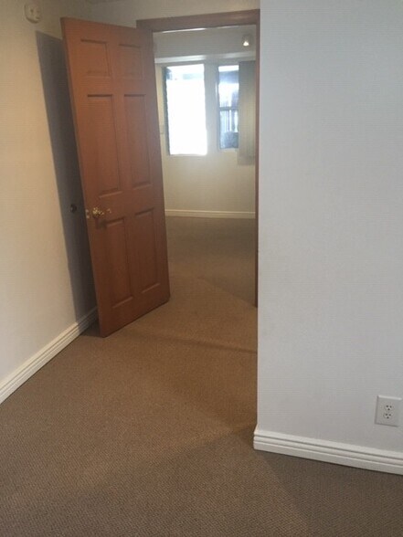 Building Photo - 201 Moonstone St