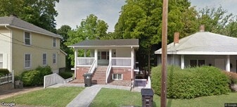 Building Photo - 130 N Sunset Dr