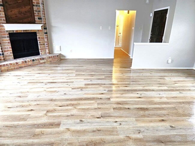 Building Photo - 2503 Brookford Dr