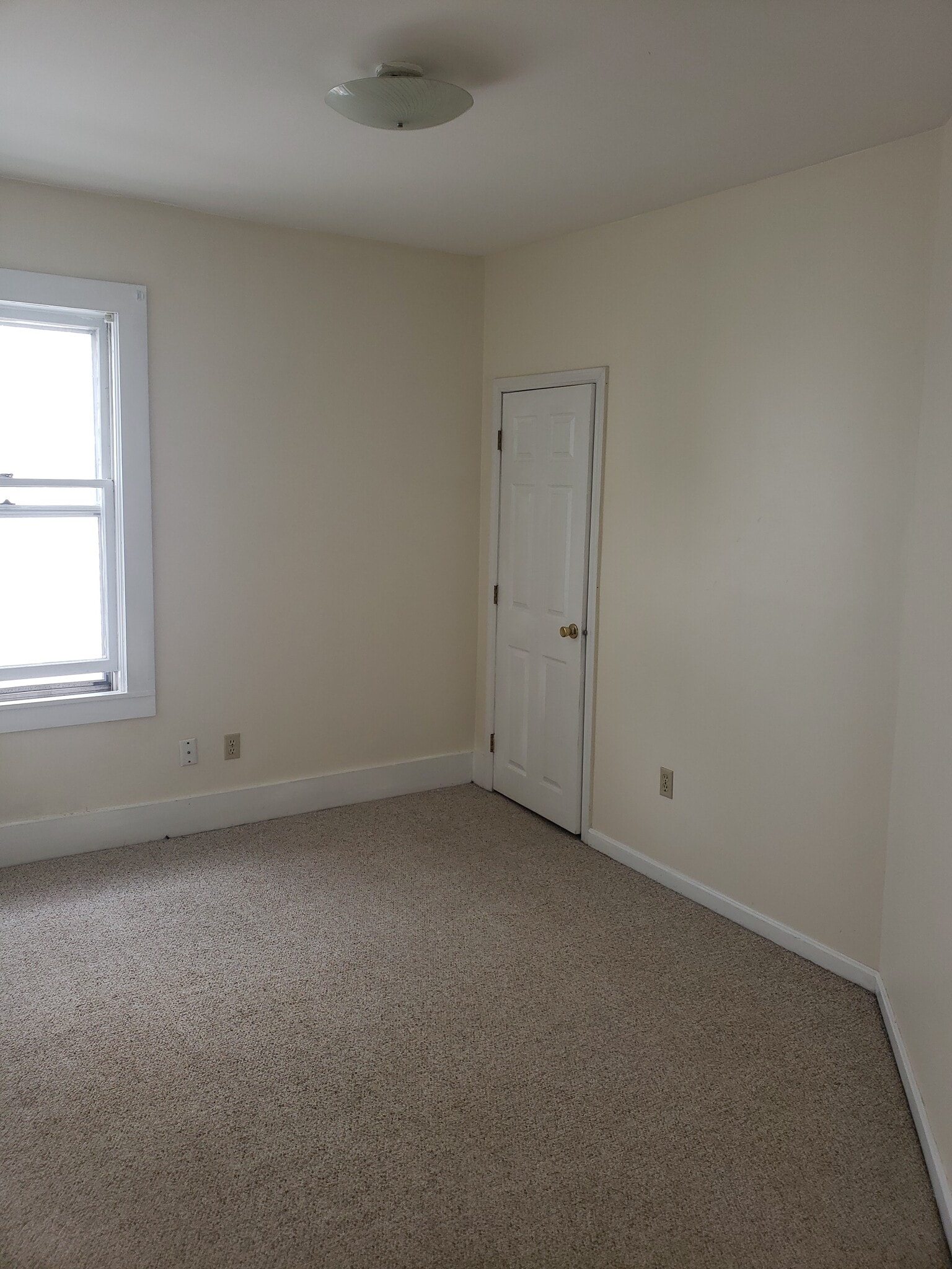 Bedroom - 98 Snow St