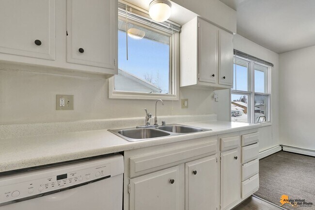 Building Photo - 3934 W 30th Ave