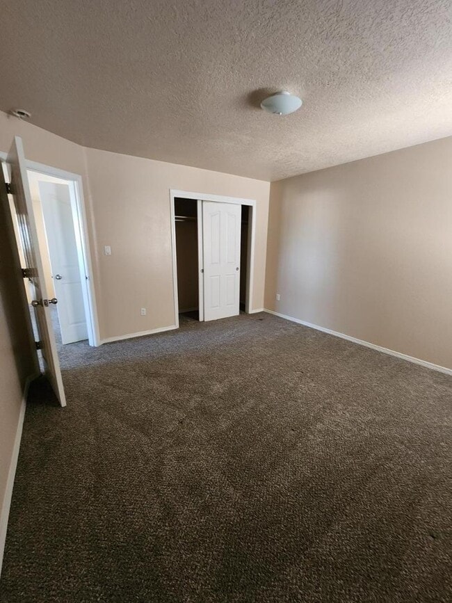 Building Photo - 1735 Avenida Real