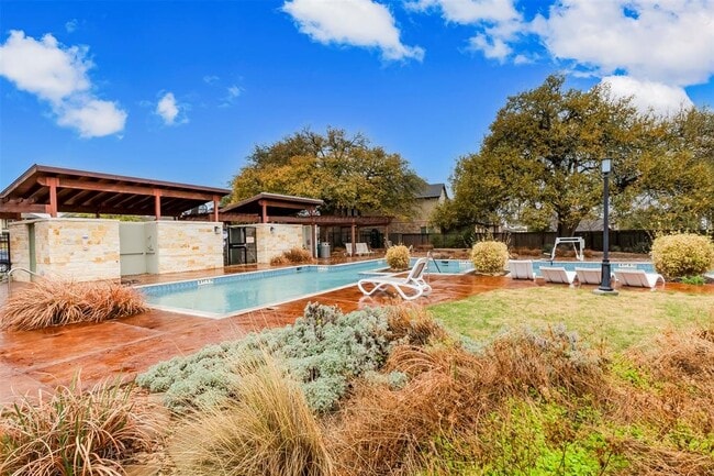 Building Photo - 2916 Zelma Dr