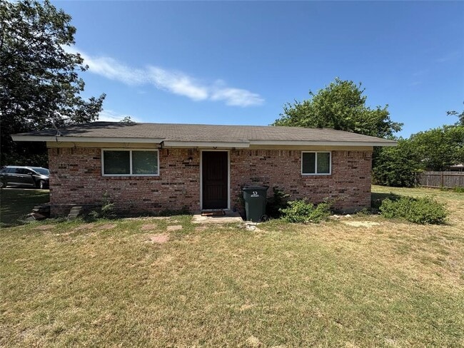 Primary Photo - 15304 Tacon Ln