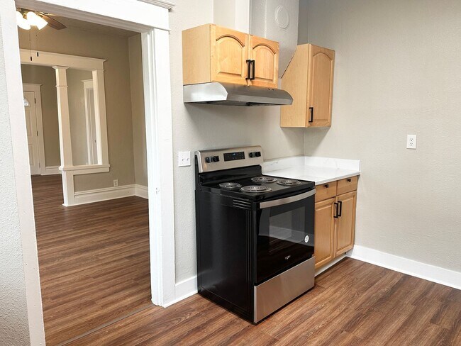 Building Photo - 3 Bedroom 2 Bath Forest Grove OR