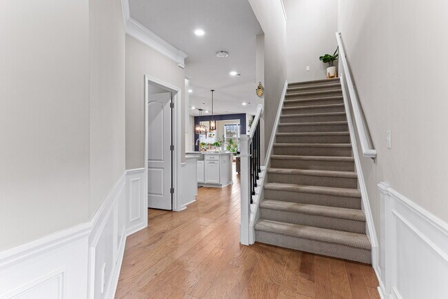 Building Photo - 1675 Addison Cir