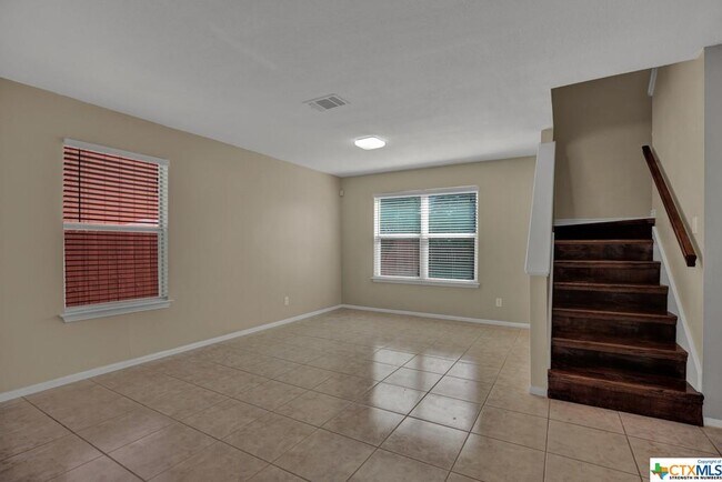 Building Photo - 650 Freiling