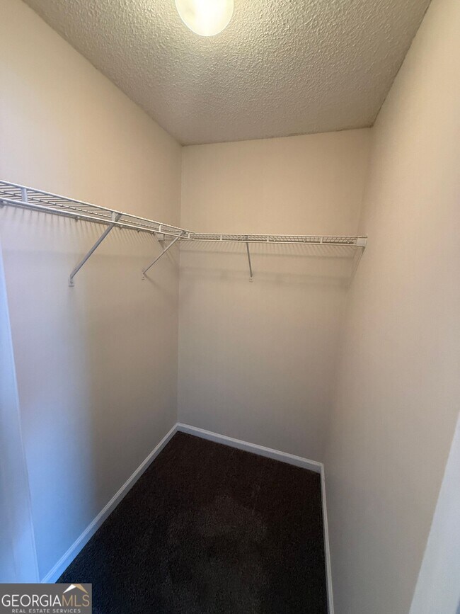 Building Photo - 248 Fern Ridge Ct