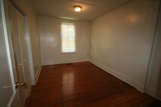 Building Photo - Perfect 3BR Home by Duke - All Appliances ...