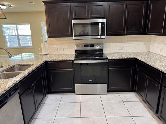 Building Photo - 3108 Armidale Dr