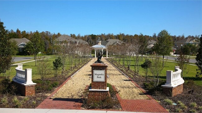 Building Photo - 9570 Little Bluestem Dr