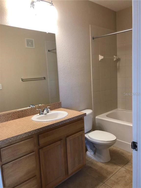 Building Photo - 10205 Courtney Palms Blvd