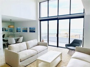 Building Photo - 151 SE 15th Rd