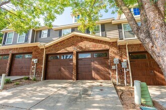 Building Photo - 2228 Stonepark Pl