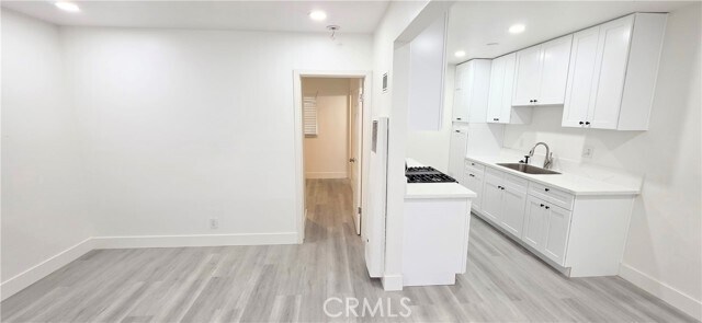 Building Photo - 10527 Western Ave