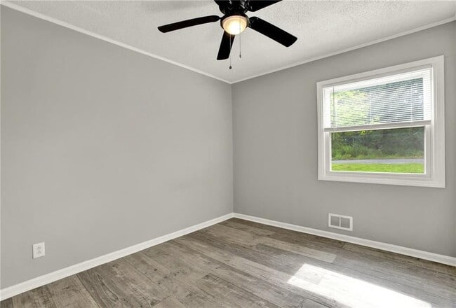 Building Photo - 20 Timberlane Terrace SW