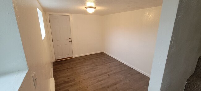 Building Photo - Cozy South Beacon Hill Cottage with 2 bedrooms, bonus room, and large yard with territorial views