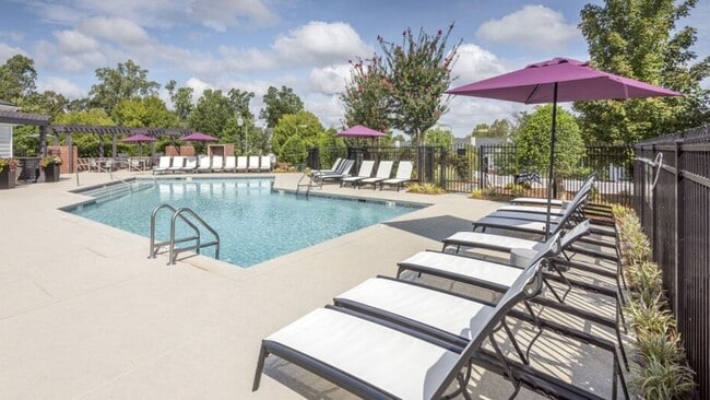 Building Photo - 14325 Plantation Park Blvd