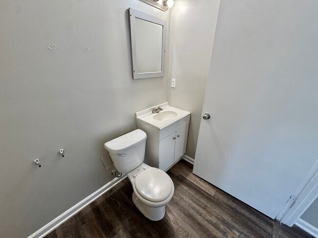 Building Photo - 1730 Swift St