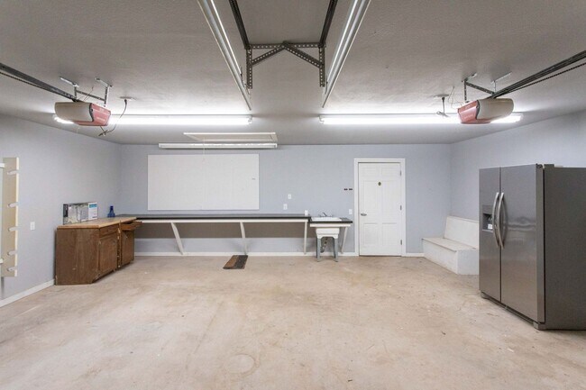 Building Photo - 1803 Midwestern Pkwy