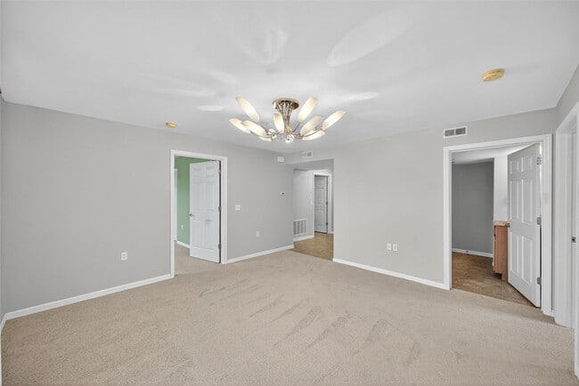 Building Photo - 1313 Piedmont Cir