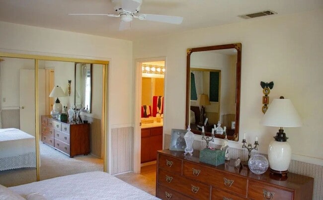 Building Photo - Bakersfield, CA