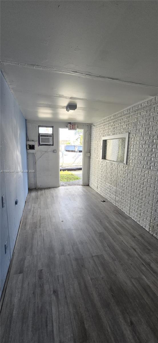 Building Photo - 1824 Monroe St