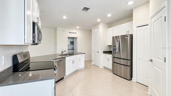 Building Photo - 5224 Dagenham Dr