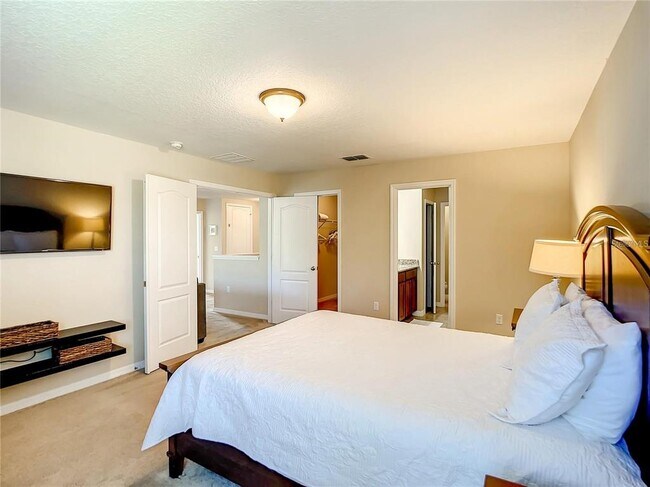 Building Photo - 9029 Paolos Pl