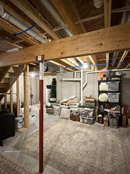 Building Photo - 702 Hartzheim Dr