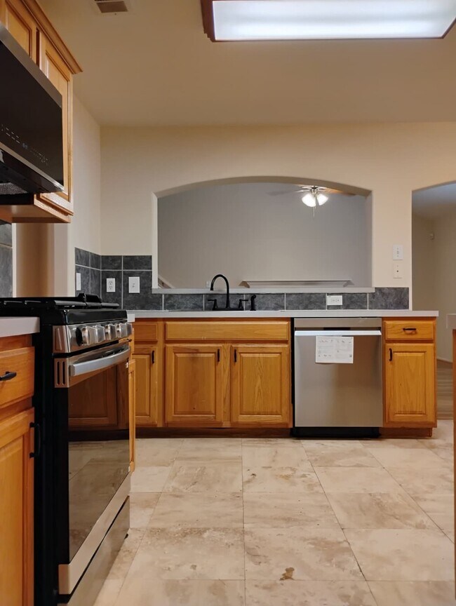 Building Photo - 17546 Heath Grove Ln