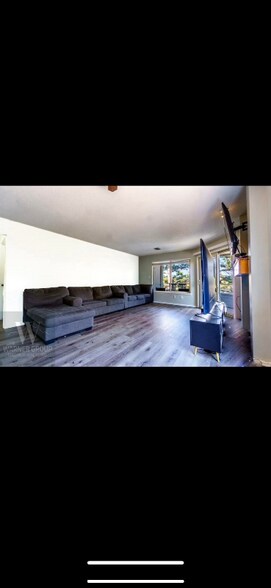 Building Photo - 3684 Iguana Dr