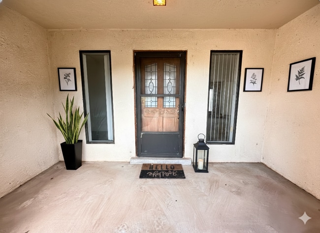 Building Photo - Move-In Special: ½ OFF First Month’s Rent! 3 Bedroom 2 Bathroom 2109 Sqft