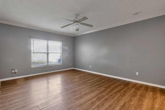 Building Photo - 5604 Florence Harbor Dr