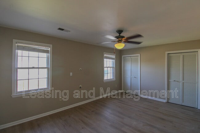 Building Photo - 679 Williamson Dr