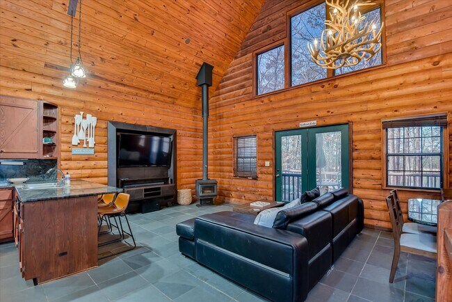 Building Photo - Fully Furnished Monthly Lake Cabin Rental | Available October – March