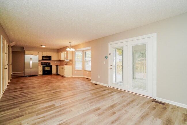 Building Photo - 7793 Cedar Ridge Dr