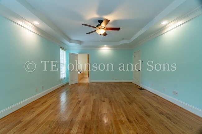 Building Photo - Luxury Living in Lewisville