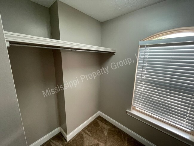 Building Photo - 3BR/3BA For Rent