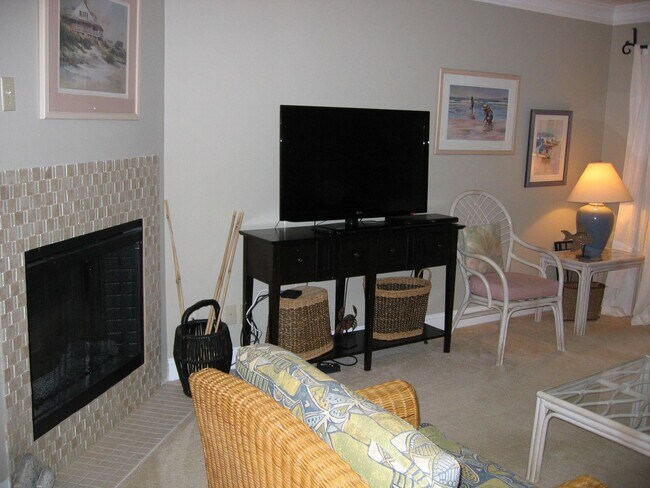 Building Photo - Colonnade Shipyard