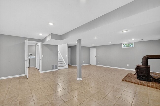 Building Photo - 14 Braxton Dr