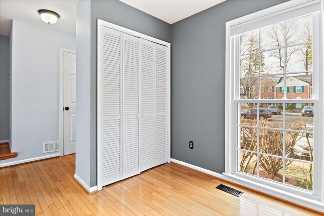 Building Photo - 9553 Cherry Oak Ct