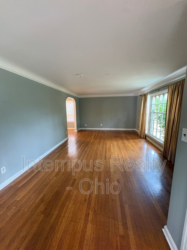 Building Photo - 3882 Faversham Rd