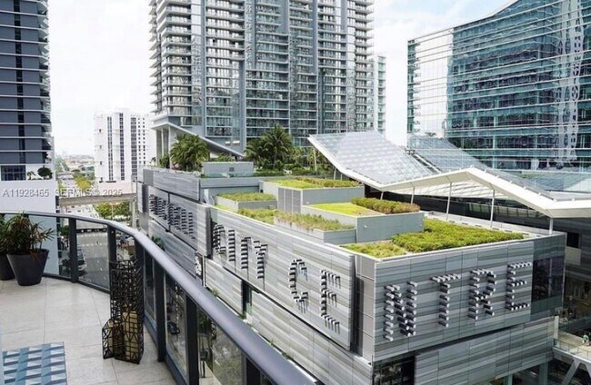 Building Photo - 801 S Miami Ave