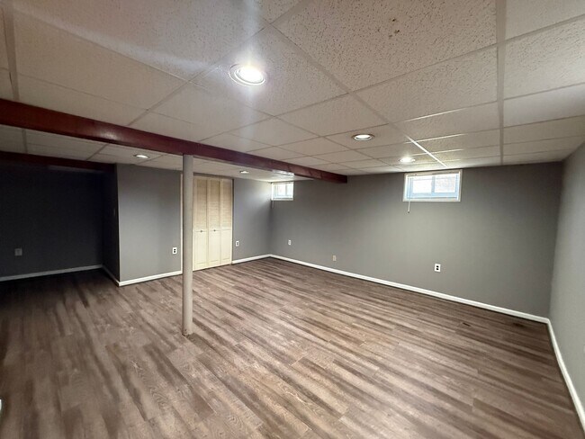 Building Photo - 6008 1/2 BURGESS AVE